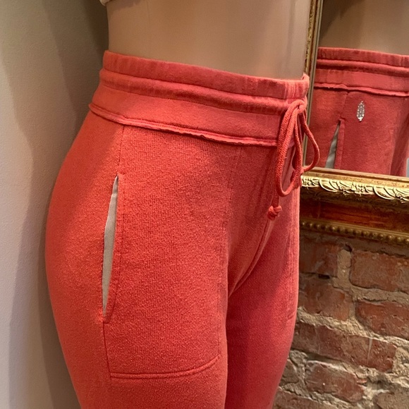 FREE PEOPLE cut off sweatpants - Picture 4 of 12